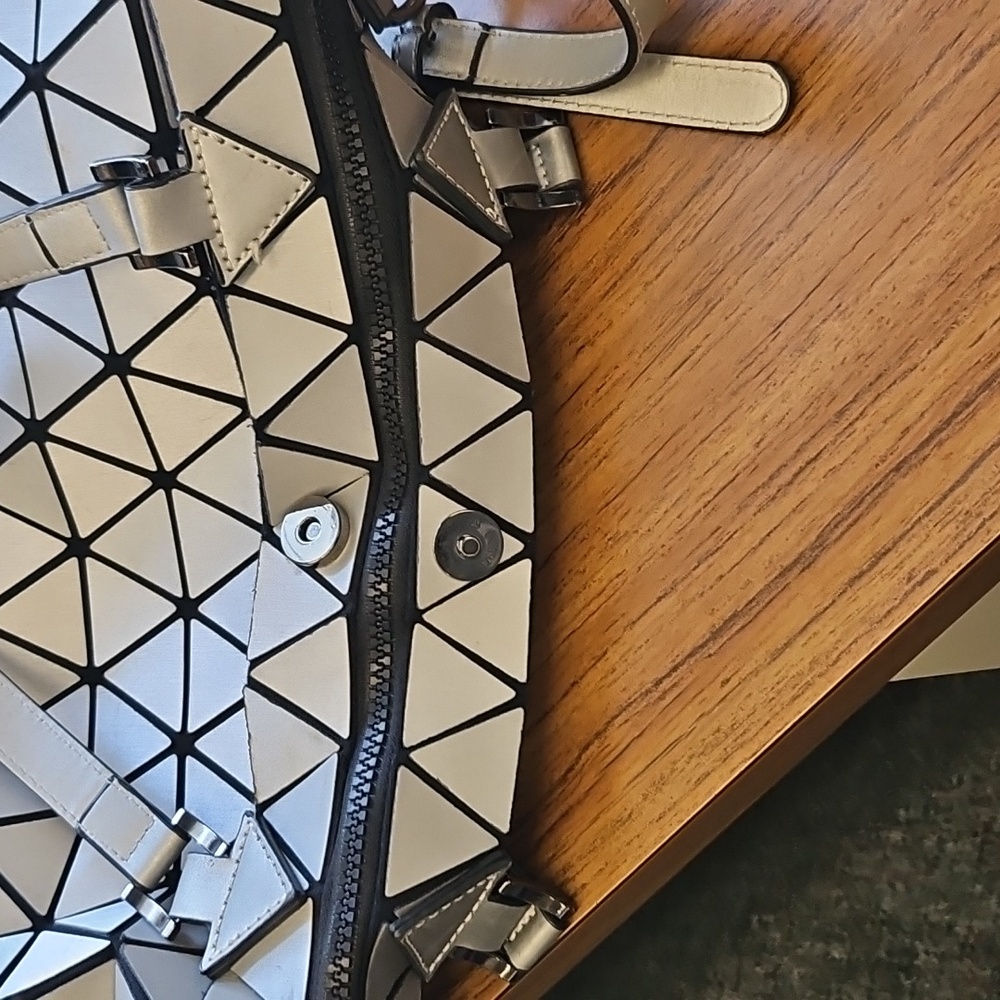 Geometric Patterned Silver Shoulder Or Crossbody … - image 6